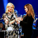 30. oktober: Kronprinsesse Mette-Marit overrekker Nordisk Råds litteraturpris 2018 til Auður Ava Ólafsdóttir fra Island. Foto: Sven Gj. Gjeruldsen, Det kongelige hoff